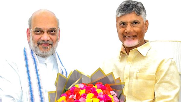  ఢిల్లీకి సీఎం చంద్రబాబు - 'ఆపరేషన్ వైసీపీ', నెక్స్ట్ వికెట్..!!