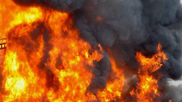 గుల్జార్ హౌస్ అగ్నిప్రమాదం: చంద్రబాబు, పవన్ కళ్యాణ్ తీవ్రదిగ్భ్రాంతి, మృతుల వివరాలివే!