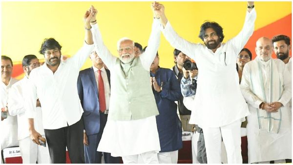 ప్రధాని అమరావతి సభలో చిరంజీవికి ప్రత్యేక గుర్తింపు..!!