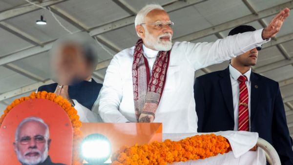 స్టేజిపై ప్రధాని పేరు మర్చిపోయిన సీఎం.. వీడియో వైరల్