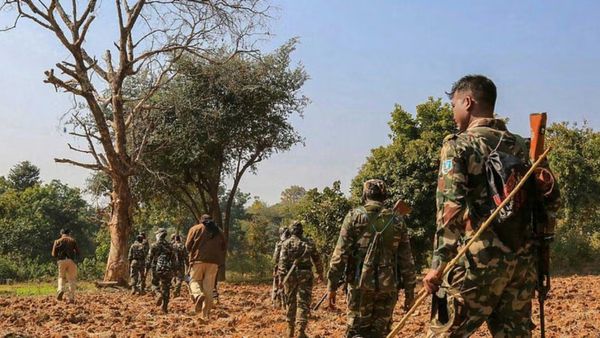 కర్రెగుట్టలో భారీ ఎన్ కౌంటర్.. 22 మంది మావోయిస్టులు మృతి