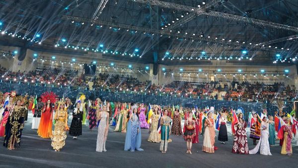 హైదరాబాద్‌లో అత్యంత వైభవంగా మిస్ వరల్డ్ - 2025 పోటీలు ప్రారంభం..