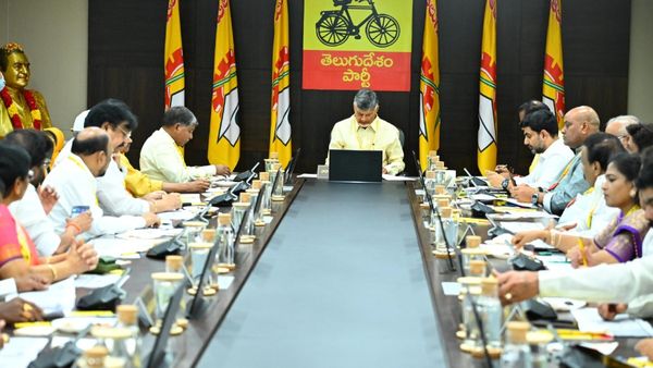 చరిత్రలో నిలిచిపోయేలా గుర్తుండాలి - చంద్రబాబు 