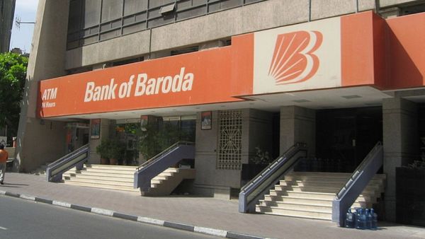 బ్యాంక్ ఆఫ్ బరోడాలో ఉద్యోగాలు.. తెలుగు చదవడం, రాయడం వస్తే చాలు !