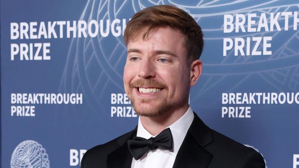 27 ఏళ్లకే రూ. 8,300 కోట్ల ఆస్తులు.. యూట్యూబర్ అరుదైన రికార్డ్ !