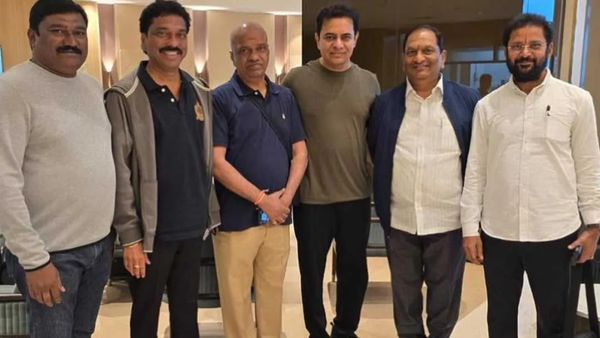 ఫ్యామిలీ పంచాయతీ మధ్యలో విదేశీ పర్యటనకు వెళ్లిన కేటీఆర్ ..!