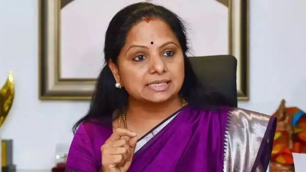 ఏపీ సర్కారు అలా చేస్తుంటే రేవంత్ రెడ్డి ఏం చేస్తున్నారు - మాజీ ఎమ్మెల్సీ కవిత 
