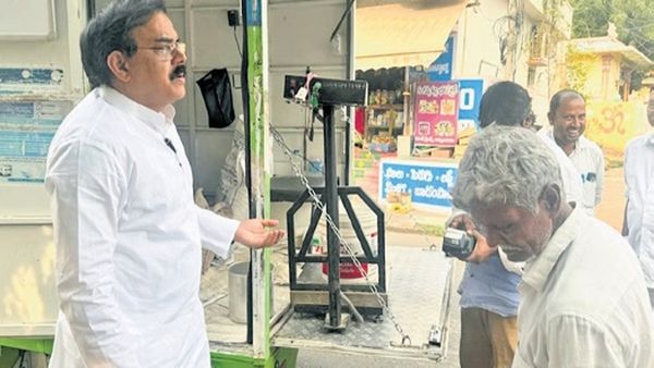 ఇంటి వద్దకే రేషన్ పంపిణీ పై ప్రభుత్వం కీలక నిర్ణయం..!!