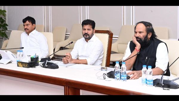 రేవంత్ టీం లో కీలక మార్పులు - ఏరి కోరి, ఆయన ఎంపిక వెనుక...!!