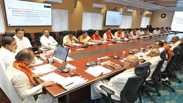 TTD: అన్య‌మ‌త‌స్తులను బ‌దిలీ, భక్తుల కోసం ఇక- పాలక మండలి కీలక నిర్ణయాలు..!!