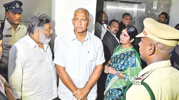 వల్లభనేని వంశీకి ఫిట్స్-నిద్రలో ఆగిపోతున్న శ్వాస..! హెల్త్ బులిటెన్ లో షాకింగ్..!