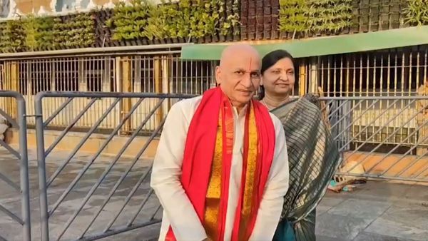 ఆల్ సెట్- మొక్కులు చెల్లించిన సాయిరెడ్డి 