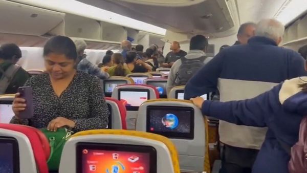 ప్రాణభయంతో ఎయిరిండియా ప్రయాణికులు- ఏం జరుగుతోంది?