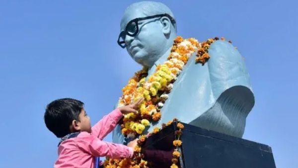 ముప్పేట దాడిలో కాంగ్రెస్