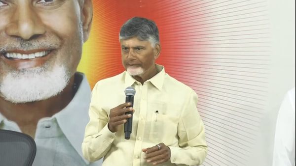 వాలంటీర్లు, సంక్షేమంపై చంద్రబాబు కీలక వ్యాఖ్యలు..! ఏడాది పాలన వేళ..!