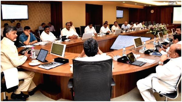 వైసీపీ నేతల అరెస్టుల పై మంత్రుల డిమాండ్ - తేల్చి చెప్పిన చంద్రబాబు..!!