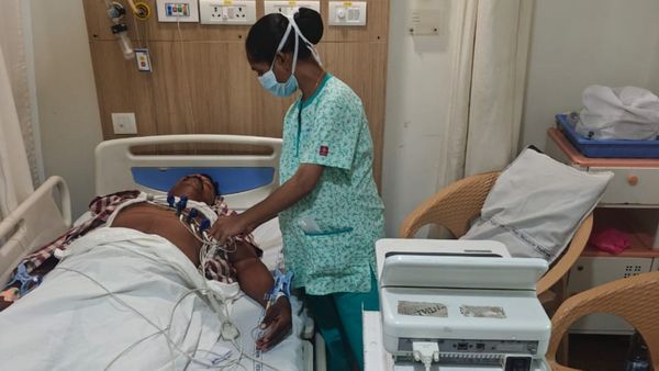 వైసీపీ నేతల పేర్లు చెప్తావా లేదా ? సిట్ కస్టడీలో కానిస్టేబుల్ పై దాడి ? డీజీపీకి లేఖ..!