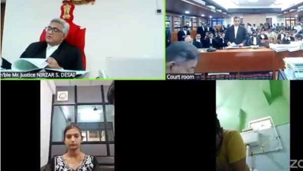 Viral: టాయిలెట్ సీటుపై కూర్చొని కోర్టు విచారణకు హాజరు.. షాకింగ్ వీడియో వైరల్ 