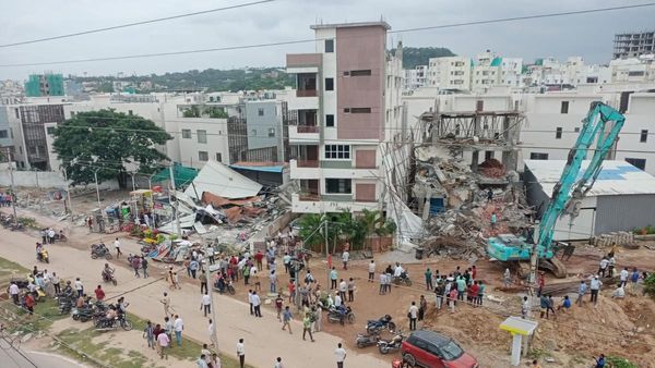 మాదాపూర్ సున్నం చెరువు వద్ద హైడ్రా కూల్చివేతలు.. ఆ వ్యాపారిపై కేసు!