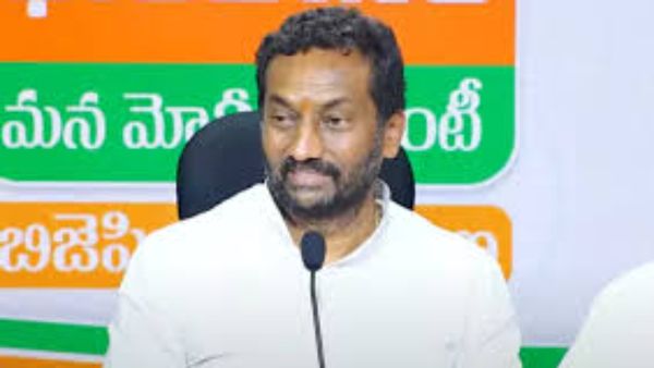 కాసేపట్లో నిన్ను చంపేస్తాం.. మళ్ళీ ఎంపీ రఘునందన్ కు బెదిరింపు కాల్స్!