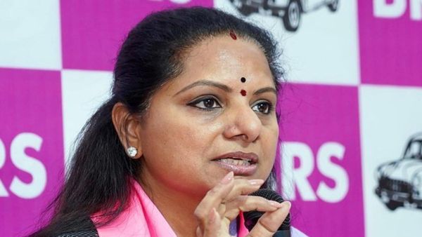 కవిత చేరికపై తేల్చేసిన టీ కాంగ్రెస్ సీనియర్ నేత