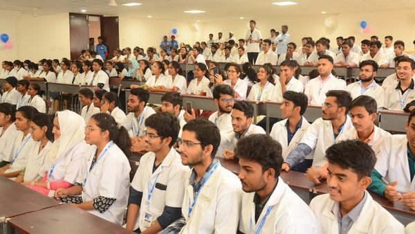 ఆ విద్యార్థులకు గుడ్ న్యూస్.. స్టైఫండ్‌ పెంచిన తెలంగాణ ప్రభుత్వం