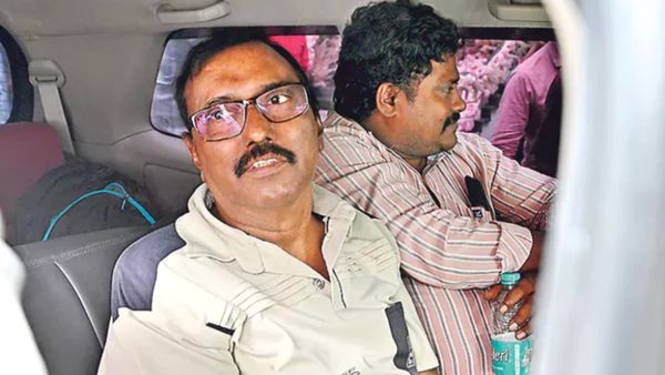 యాంకర్ కొమ్మినేని శ్రీనివాసరావుకు 14 రోజుల రిమాండ్