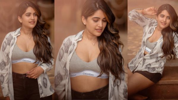 షర్ట్ బటన్స్ విప్పేసి మొత్తం చూపిస్తున్న తెలుగు 