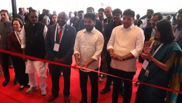 గూగుల్ సేఫ్టీ సెంటర్ ప్రారంభించిన సీఎం రేవంత్.. ఆసియాలోనే ఫస్ట్ !