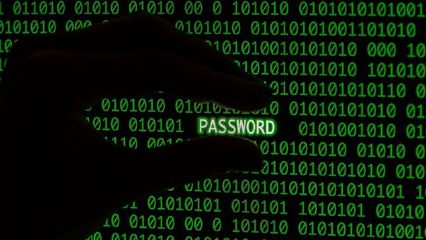 బిగ్గెస్ట్ డేటా లీక్.. సైబర్ నేరగాళ్ల చేతికి 16 బిలియన్ల పాస్‌వర్డ్‌లు