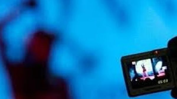 ప్రియుడితో ఉన్న న్యూడ్ వీడియోను భర్తకు పంపిన భార్య. భర్త ఏం చేశాడంటే..?