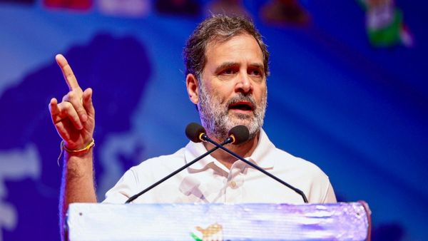 రాహుల్ గాంధీపై ముప్పేట దాడి..!!