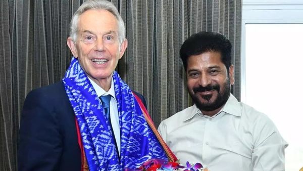 రేవంత్ రెడ్డి విజన్ భేష్‌ ..యూకే మాజీ ప్ర‌ధాన‌మంత్రి  ప్ర‌శంస‌లు