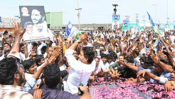 కమ్మవారిని ఎందుకు వేధిస్తున్నారు, మీకు ఊడిగం చేయాలా - జగన్ సంచలనం..!!