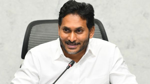 సూపర్ సిక్స్ పూర్తయిందట..! ఇవన్నీ అమలు చేశారా ? జగన్ ప్రశ్నలు..!