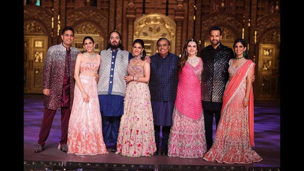 అనంత్ అంబానీ- రాధికా మర్చంట్ వివాహం: భారతీయ సంప్రదాయాలకు నిలువుటద్దం