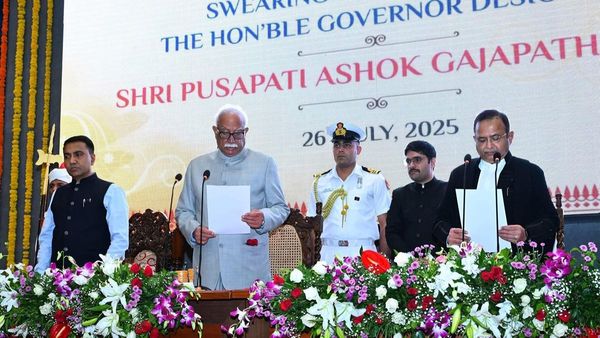 గోవా గవర్నర్ గా అశోక్ ప్రమాణం..! క్యూ కట్టిన ఏపీ మంత్రులు..!