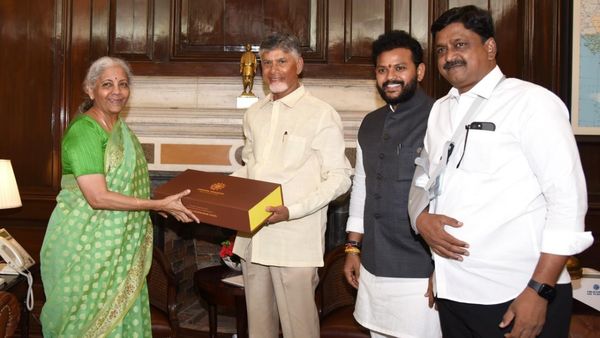నిర్మలమ్మతో చంద్రబాబు భేటీ..! అమరావతిపై కీలక ప్రతిపాదన..!