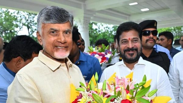  తెలుగు రాష్ట్రాల సీఎంల భేటీ వేళ బిగ్ ట్విస్ట్, ఉత్కంఠ..!!