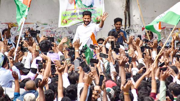 బాహుబలి బలంతో కాంగ్రెస్ క్యాడర్.. సర్చంచ్ ఎన్నికలకు సై..!