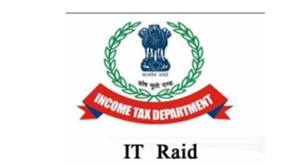 దేశవ్యాప్తంగా భారీ ఐటీ దాడులు..! ఈ లిస్ట్ లో మీరు ఉన్నారా..?