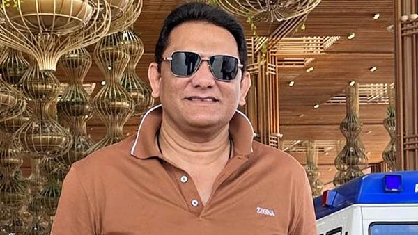 అజరుద్దీన్ ఇంట్లో భారీ చోరీ- గోడలపై ఏమేమో రాశారు..!!