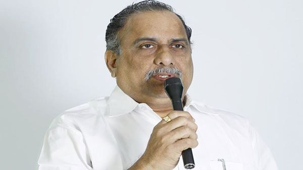 ముద్రగడకు తీవ్ర అస్వస్థత.. హూటాహుటిన హైదరాబాద్‌ కు తరలింపు