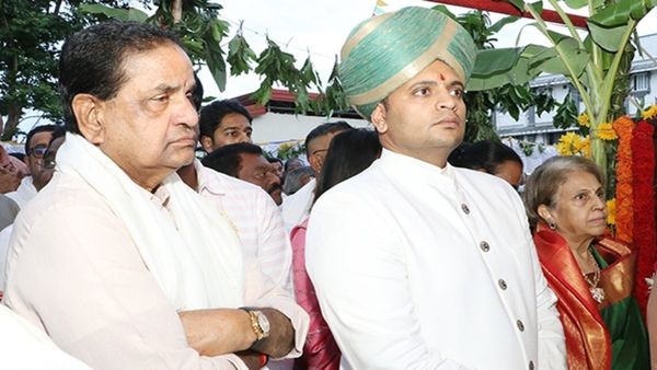 తిరుమలలో మైసూరు మహారాజు సమక్షంలో.. 