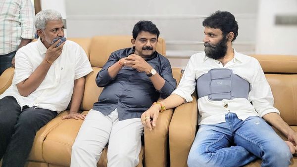 ఒకే ఫ్రేమ్ లో.. ఫైర్ బ్రాండ్స్