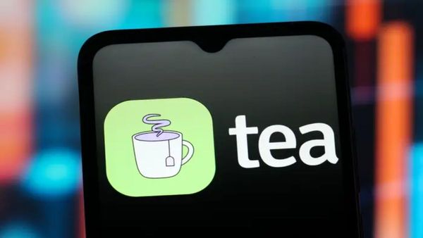 కొంప ముంచిన ‘టీ’.. 11 లక్షల మంది ప్రైవేట్‌ చాట్ లీక్‌ !