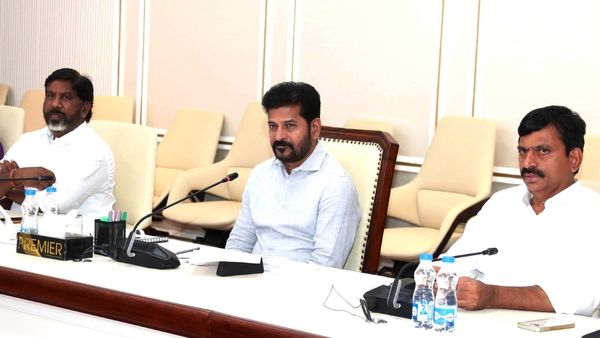 బీసీ రిజర్వేషన్లపై తెలంగాణ కేబినెట్‌ సంచలన నిర్ణయం..!