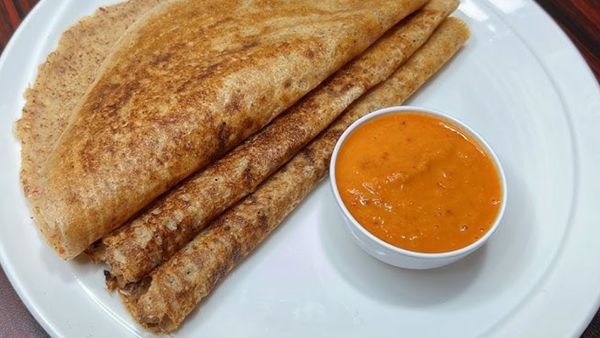 దోసె గొంతులో ఇరుక్కొని రెండేళ్ల బాలుడు మృతి..!