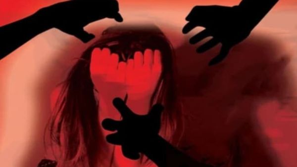 యువతిపై 60 ఏళ్ల వృద్ధుడు అత్యాచారం.. ఏడాది నుంచి బెదిరిస్తూ !