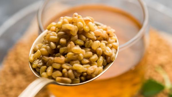 నానబెట్టిన మెంతులు తింటే ఏం జరుగుతుందో తెలుసా..?